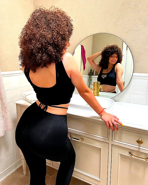 sonia.v._ instagram image archive image