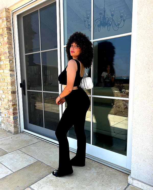 sonia.v._ instagram image archive image