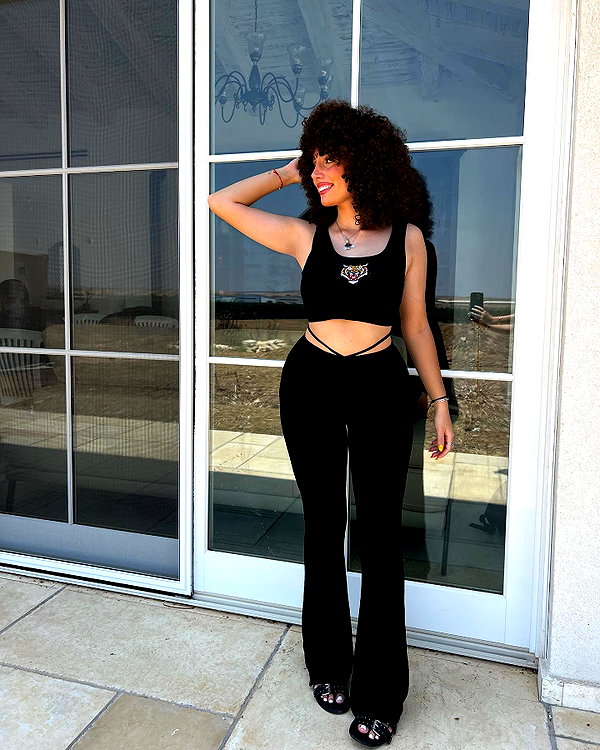 sonia.v._ instagram image archive image