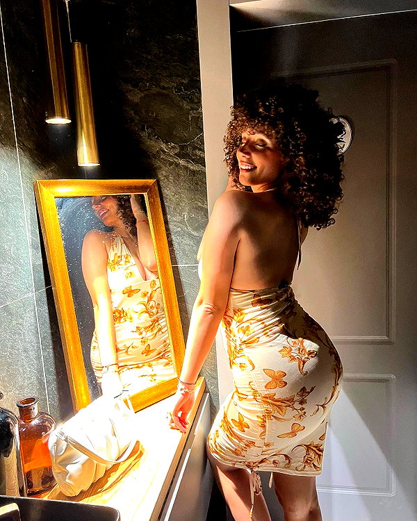 sonia.v._ instagram image archive image