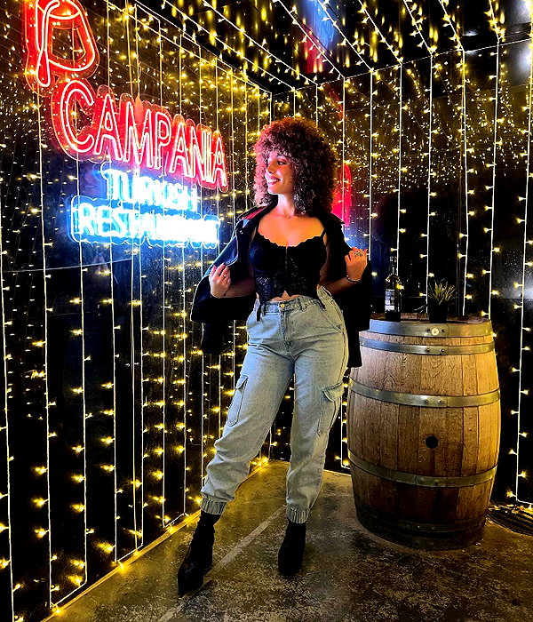 sonia.v._ instagram image archive image