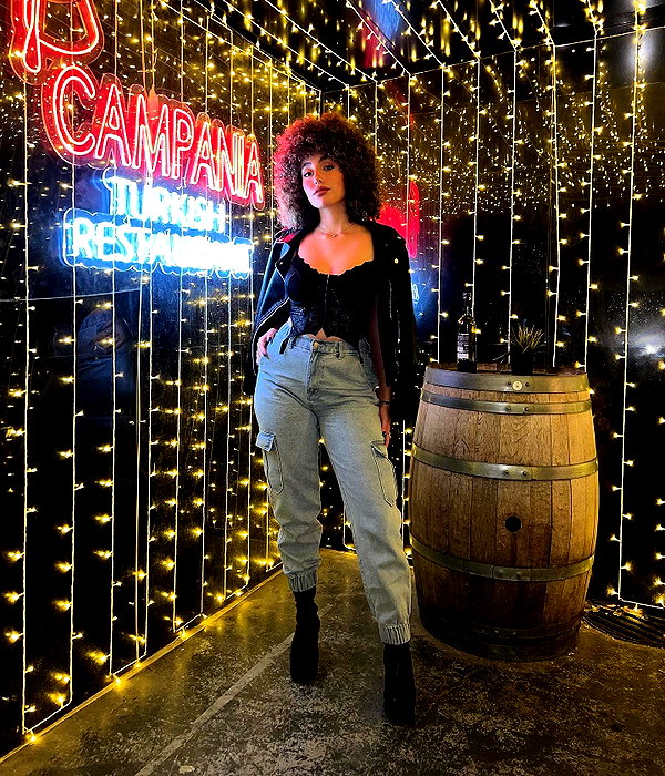 sonia.v._ instagram image archive image