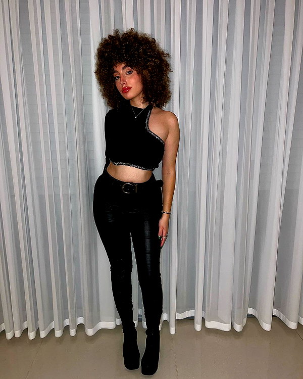sonia.v._ instagram image archive image
