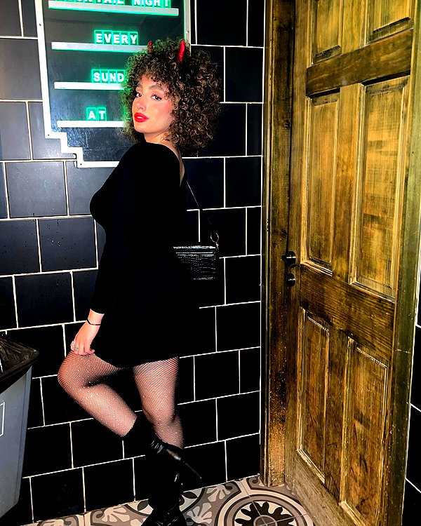sonia.v._ instagram image archive image