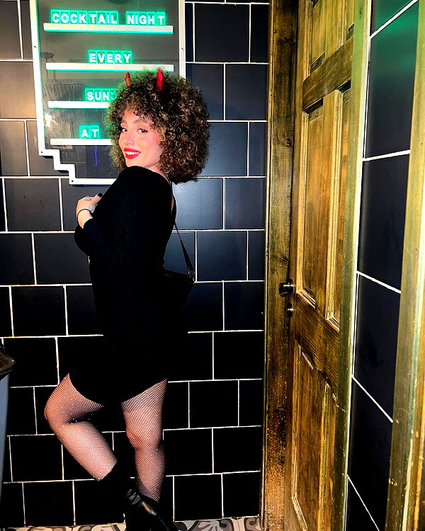 sonia.v._ instagram image archive image