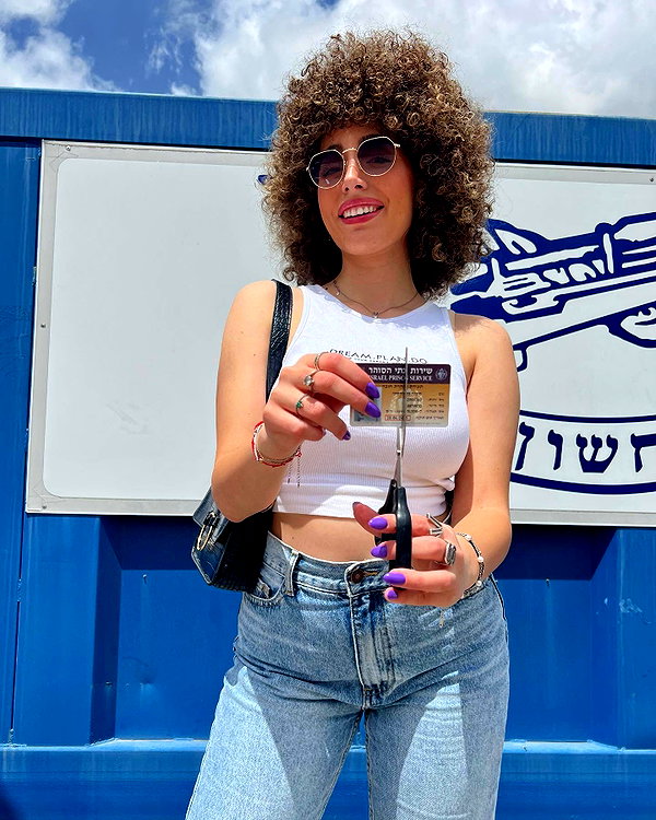 sonia.v._ instagram image archive image