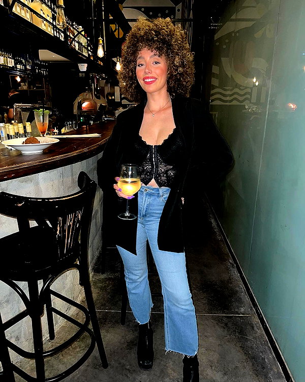 sonia.v._ instagram image archive image