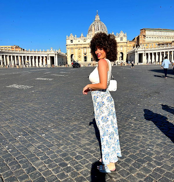 sonia.v._ instagram image archive image
