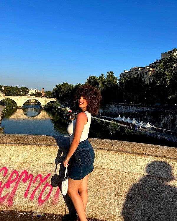 sonia.v._ instagram image archive image
