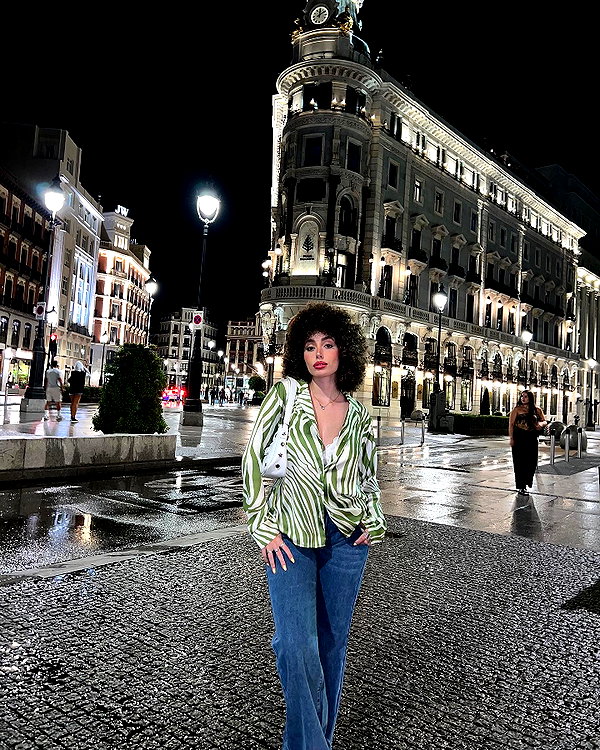 sonia.v._ instagram image archive image