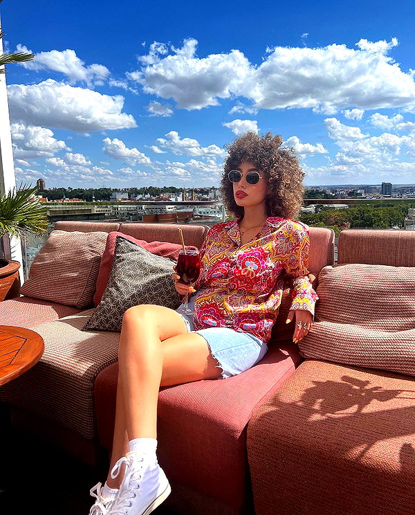 sonia.v._ instagram image archive image