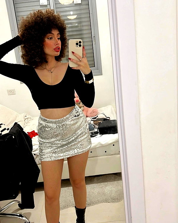 sonia.v._ instagram image archive image