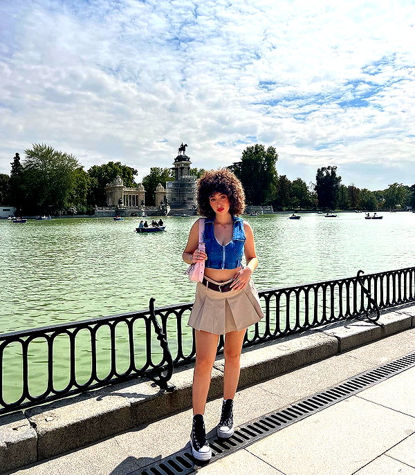 sonia.v._ instagram image archive image