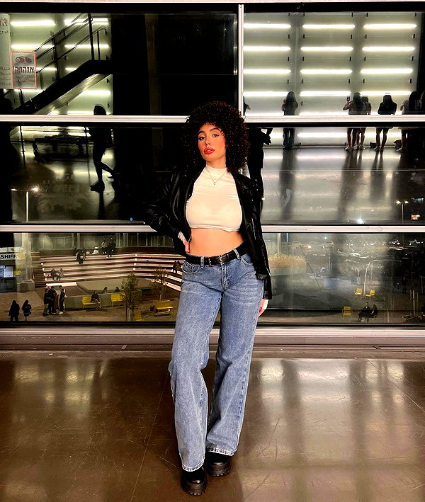 sonia.v._ instagram image archive image
