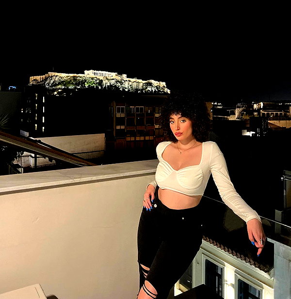 sonia.v._ instagram image archive image