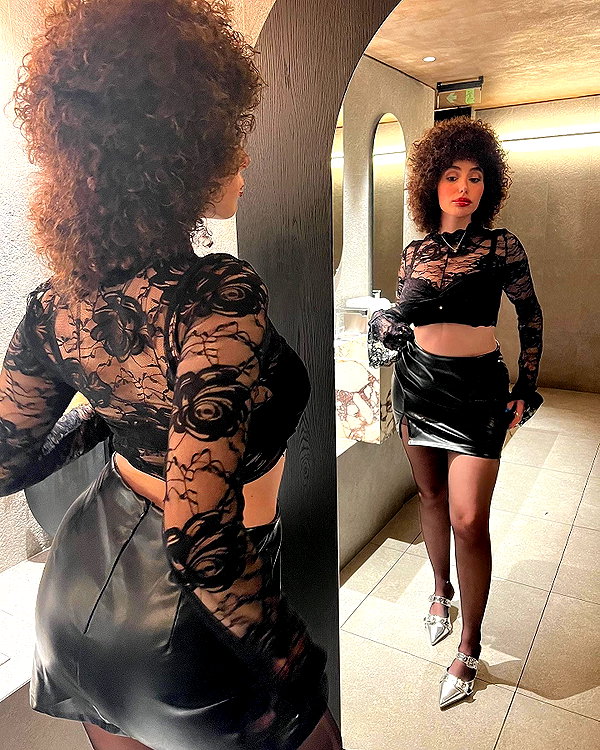 sonia.v._ instagram image archive image