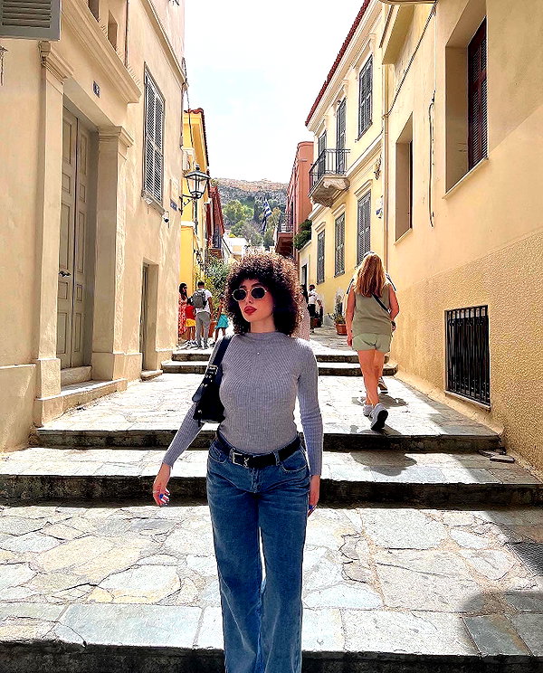 sonia.v._ instagram image archive image
