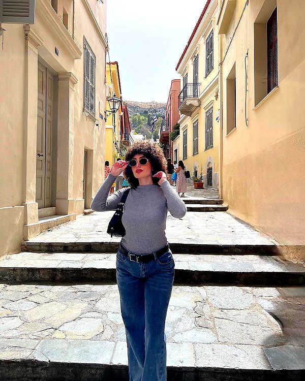 sonia.v._ instagram image archive image