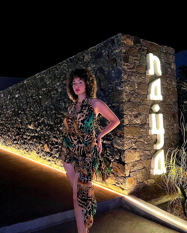 sonia.v._ instagram image archive image