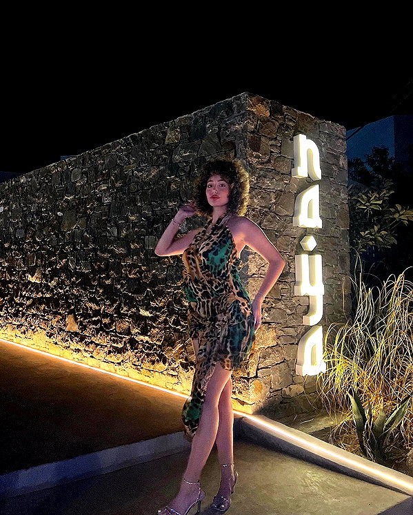sonia.v._ instagram image archive image
