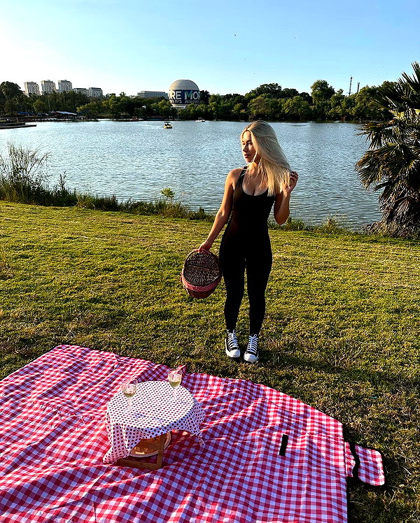 sonia_litvanchuk instagram image archive image