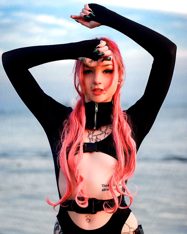 sophiisaturn instagram image archive image
