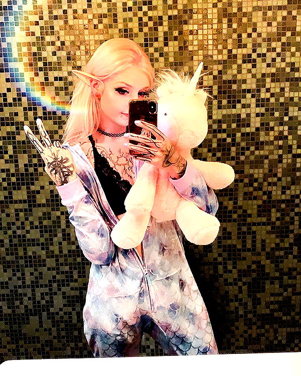 sophiisaturn instagram image archive image