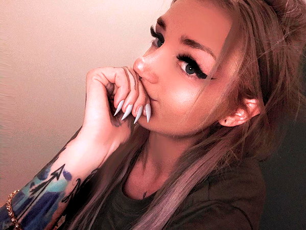 sophiisaturn instagram image archive image