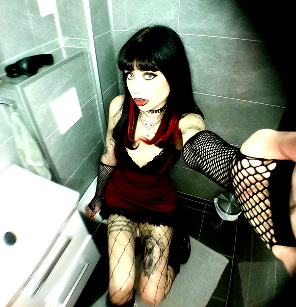 stine_stromskag instagram image archive image