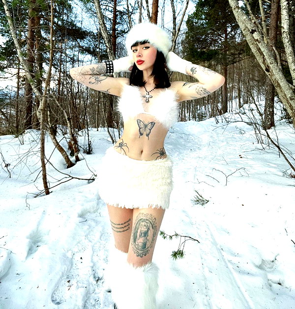stine_stromskag instagram image archive image