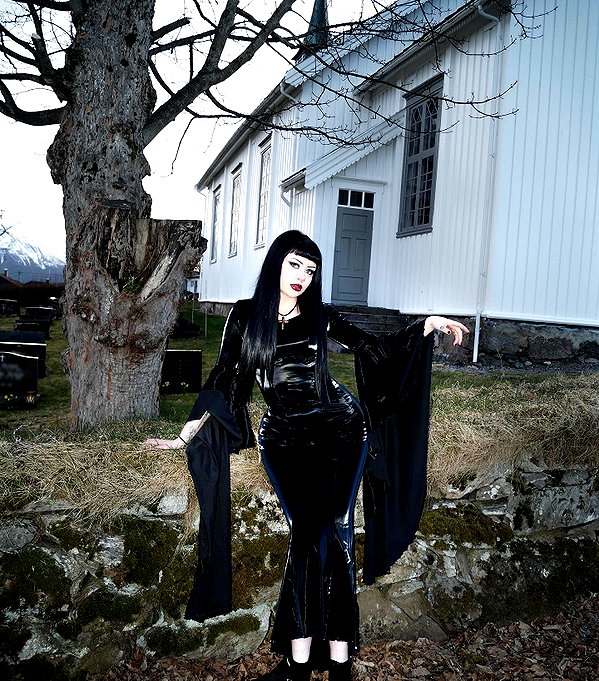 stine_stromskag instagram image archive image