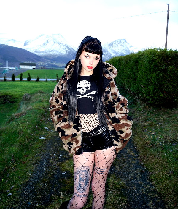 stine_stromskag instagram image archive image