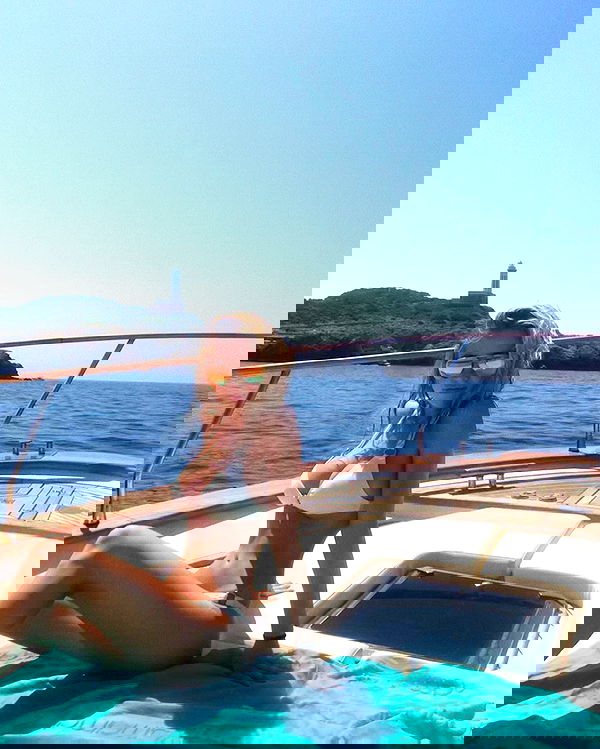 sydney_sweeney image ~ Altpins