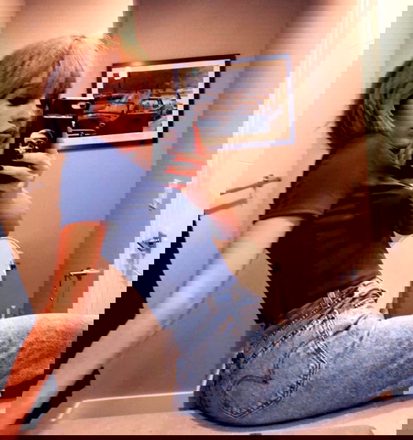 sydney_sweeney image ~ Altpins