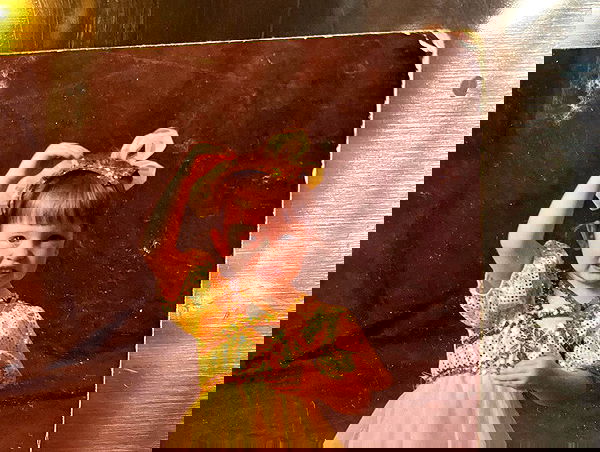 sydney_sweeney image ~ Altpins