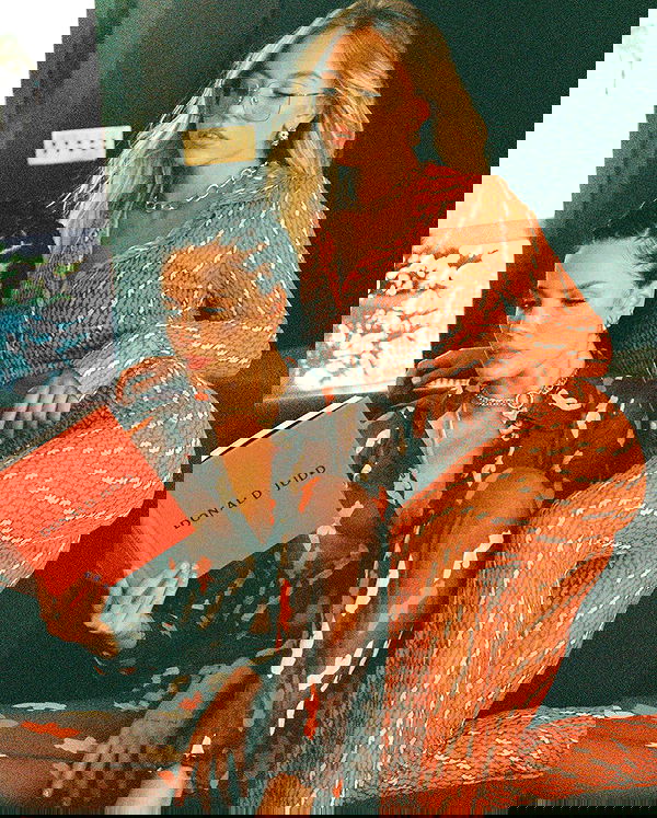 sydney_sweeney image ~ Altpins