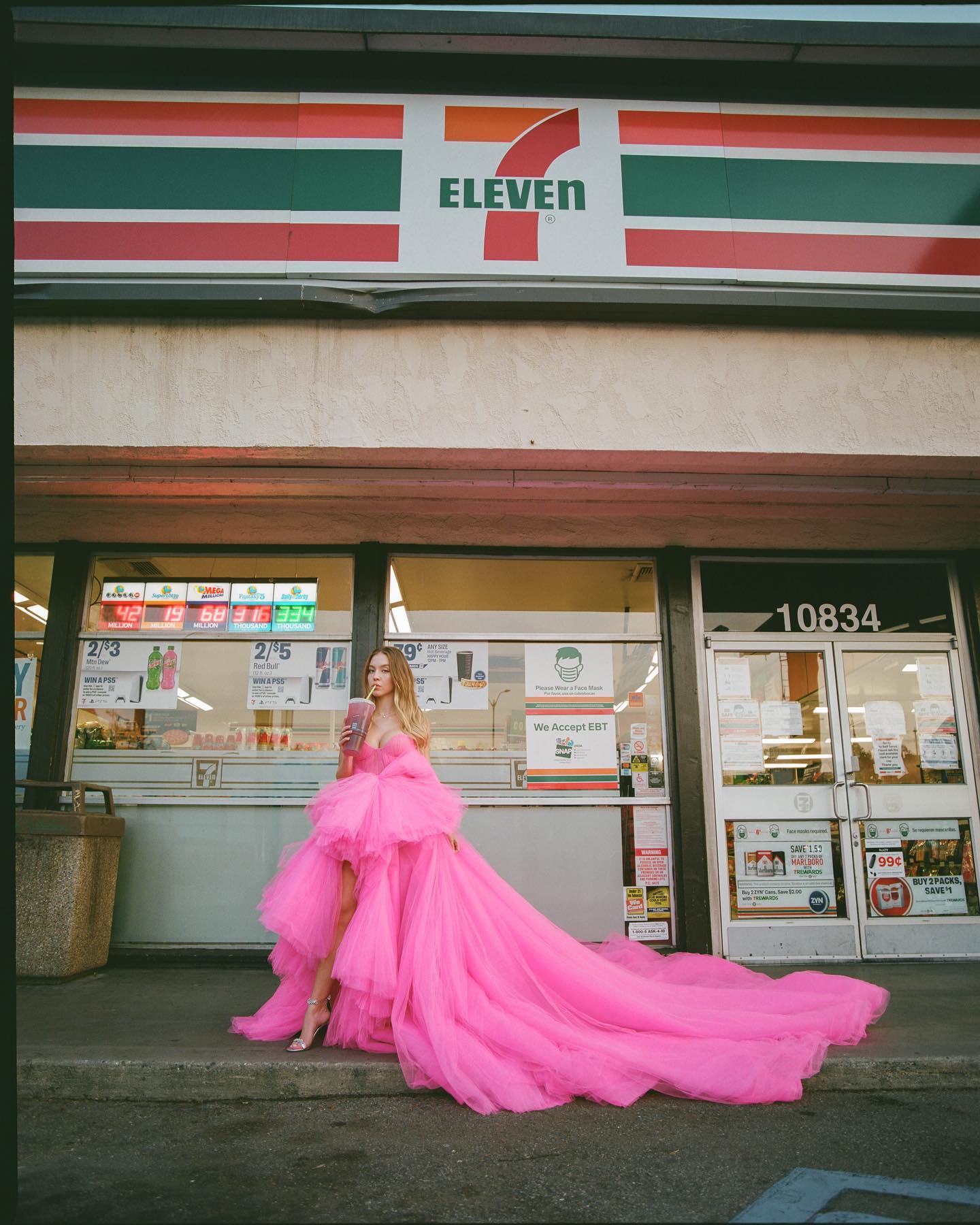 sydney_sweeney instagram image archive image