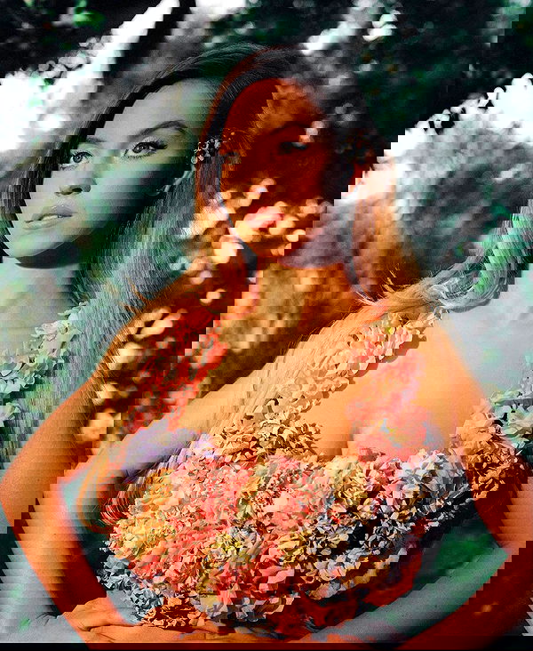 sydney_sweeney image ~ Altpins