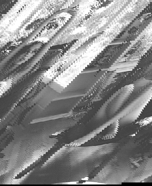 sydney_sweeney image ~ Altpins