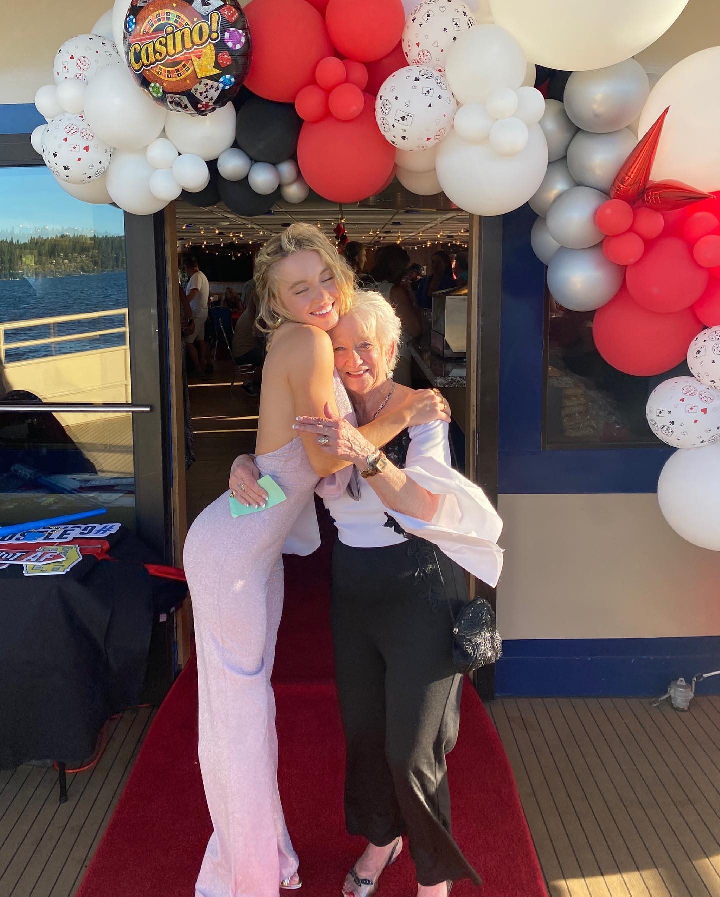 sydney_sweeney instagram image archive image