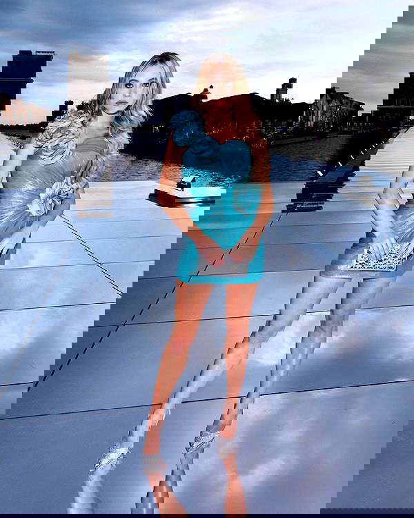 sydney_sweeney image ~ Altpins