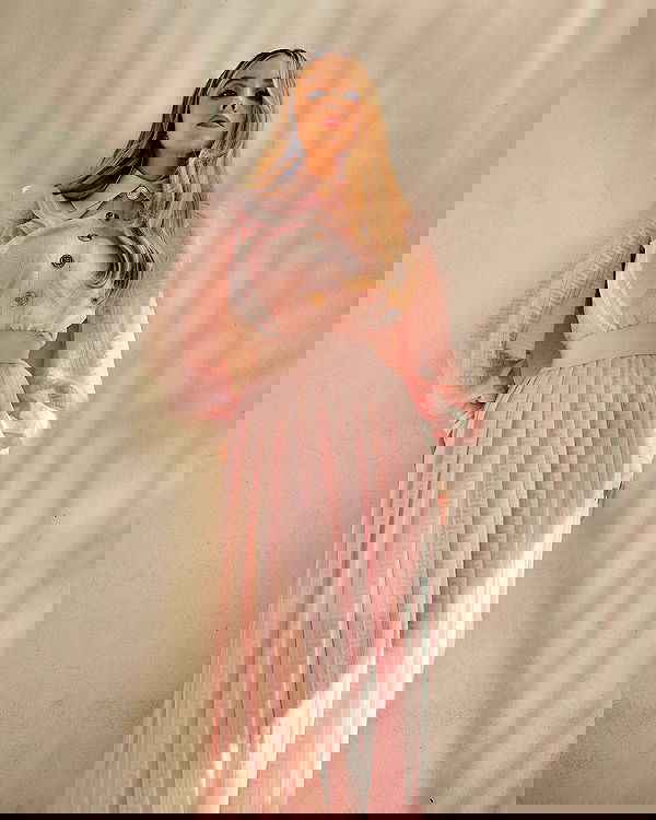 sydney_sweeney image ~ Altpins