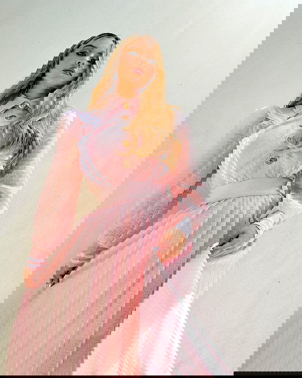 sydney_sweeney image ~ Altpins