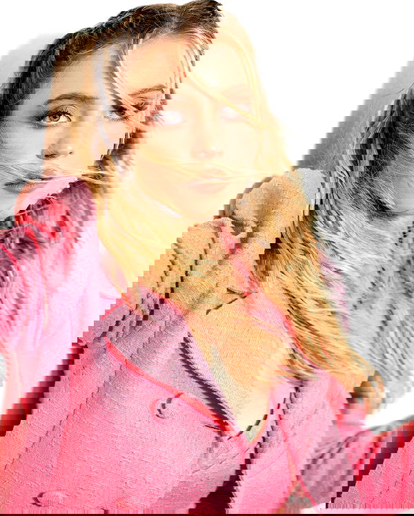 sydney_sweeney image ~ Altpins