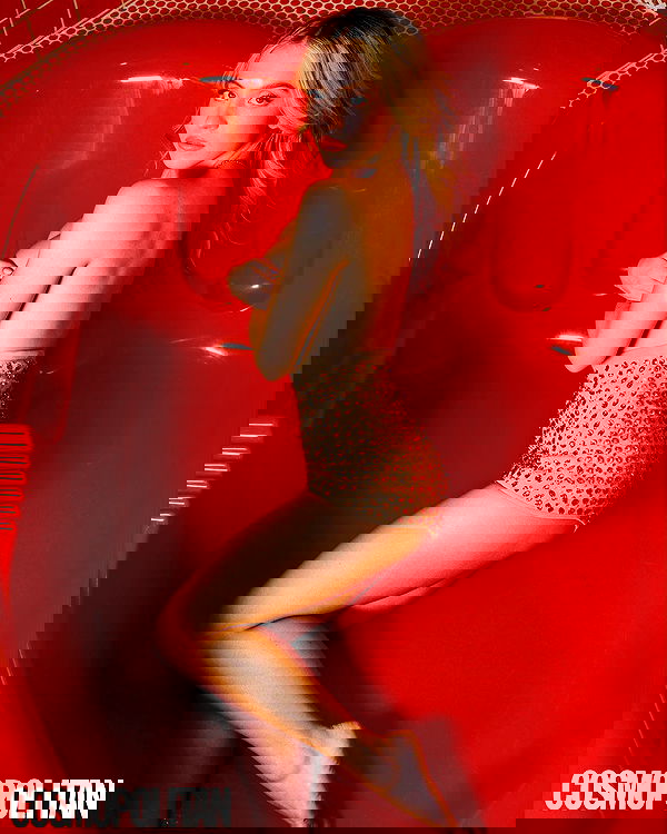 sydney_sweeney image ~ Altpins