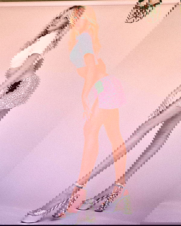 sydney_sweeney image ~ Altpins