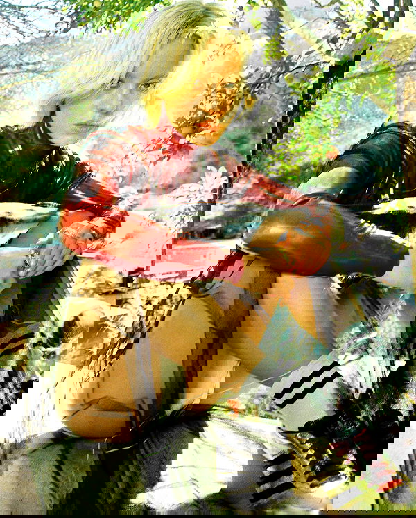 sydney_sweeney image ~ Altpins