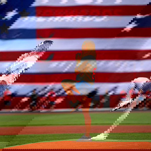 sydney_sweeney image ~ Altpins