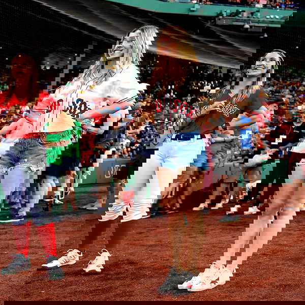 sydney_sweeney image ~ Altpins