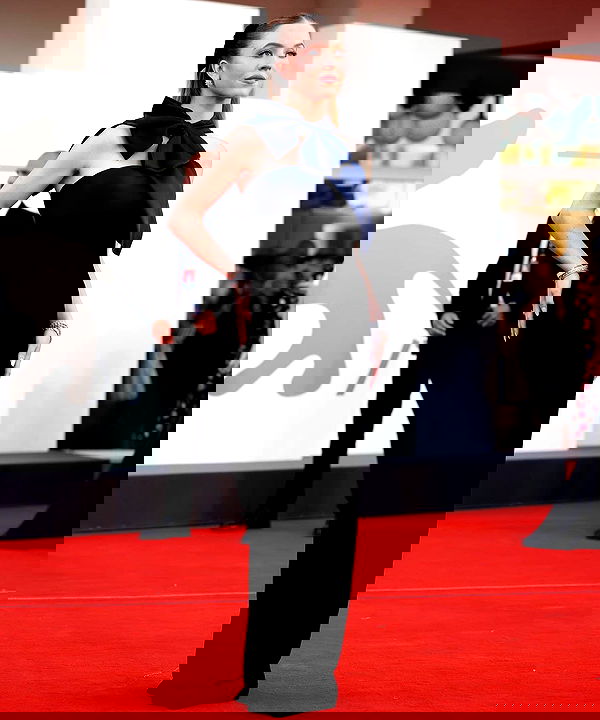 sydney_sweeney image ~ Altpins